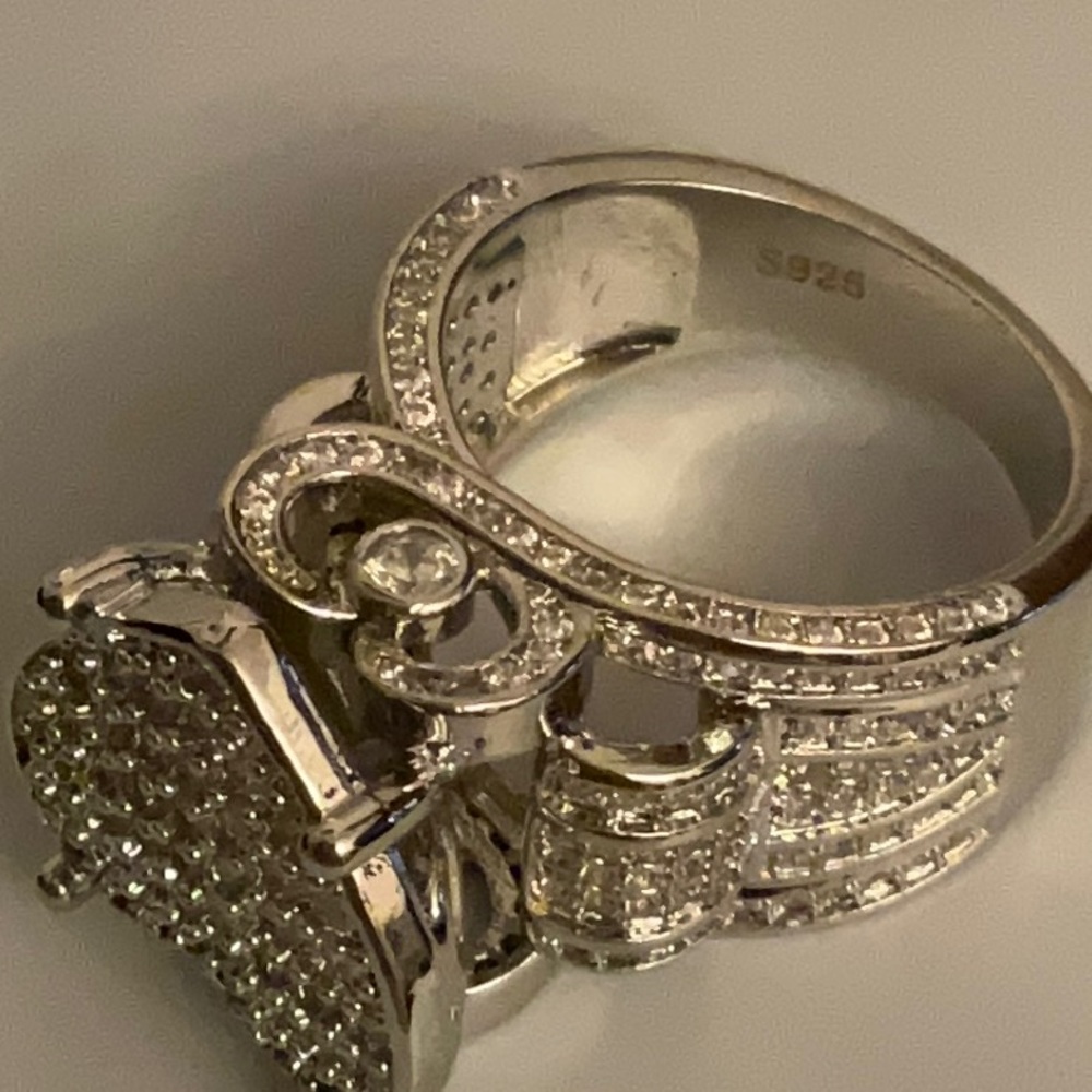 New sterling Silver CZ heart ring size 8. - Picture 4 of 7
